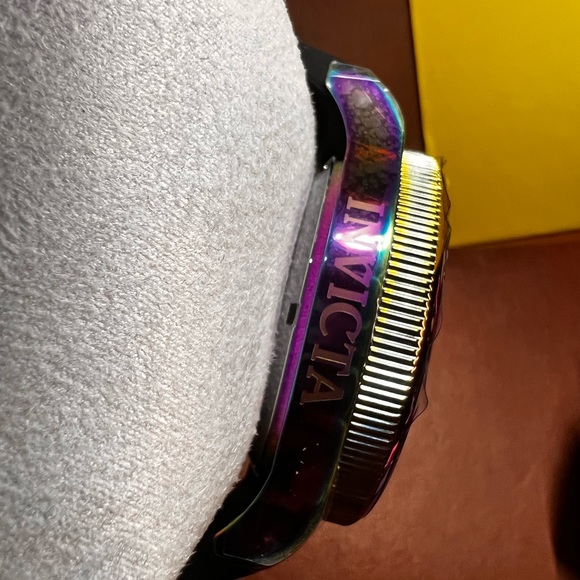 Invicta Russian Diver 39168 Mens Iridescent Silicone Automatic Skeleton Watch - Picture 4 of 7